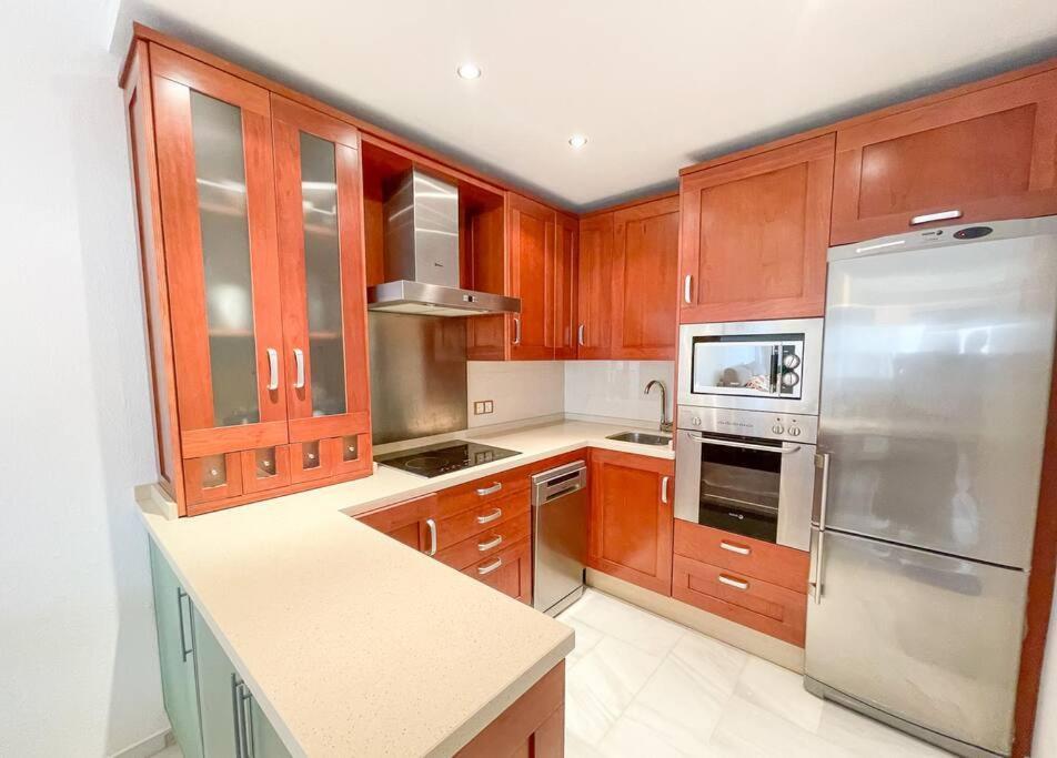 Seafront Apartment With Direct Access To The Beach Torremolinos Exterior foto