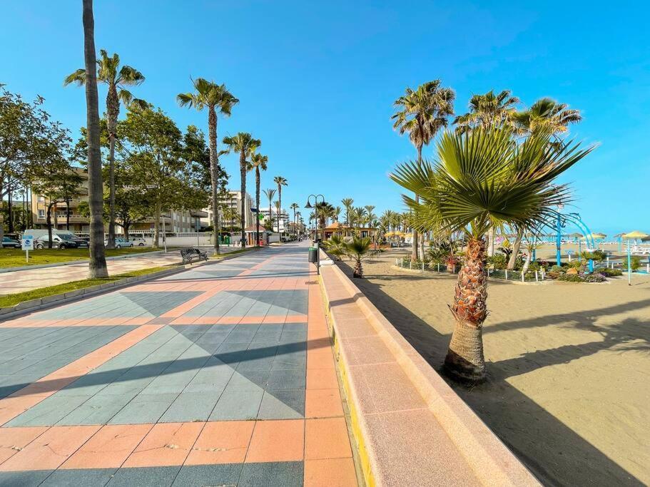 Seafront Apartment With Direct Access To The Beach Torremolinos Exterior foto