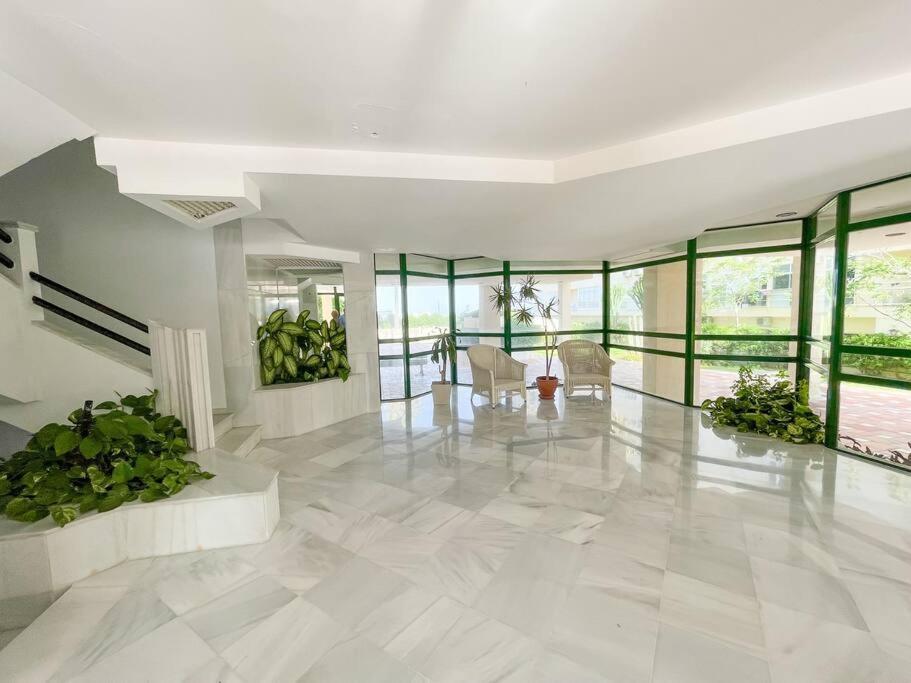 Seafront Apartment With Direct Access To The Beach Torremolinos Exterior foto